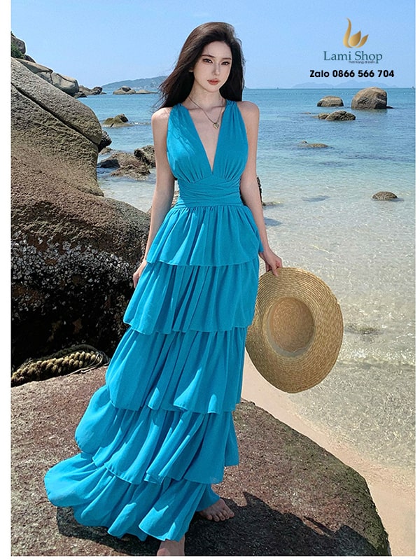 mẫu đầm maxi màu xanh hở lưng sang chảnh 2025